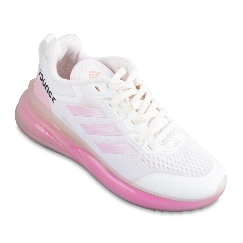 کھیل جوتے کواستر کویر