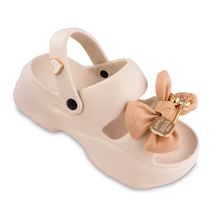 صندل رکابدار لوتوس پاپیون زیتون رنگبندی کرم