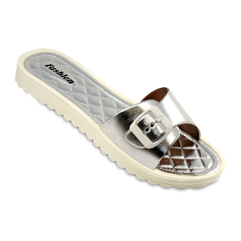 نعال ملیسا جرمی لبخند