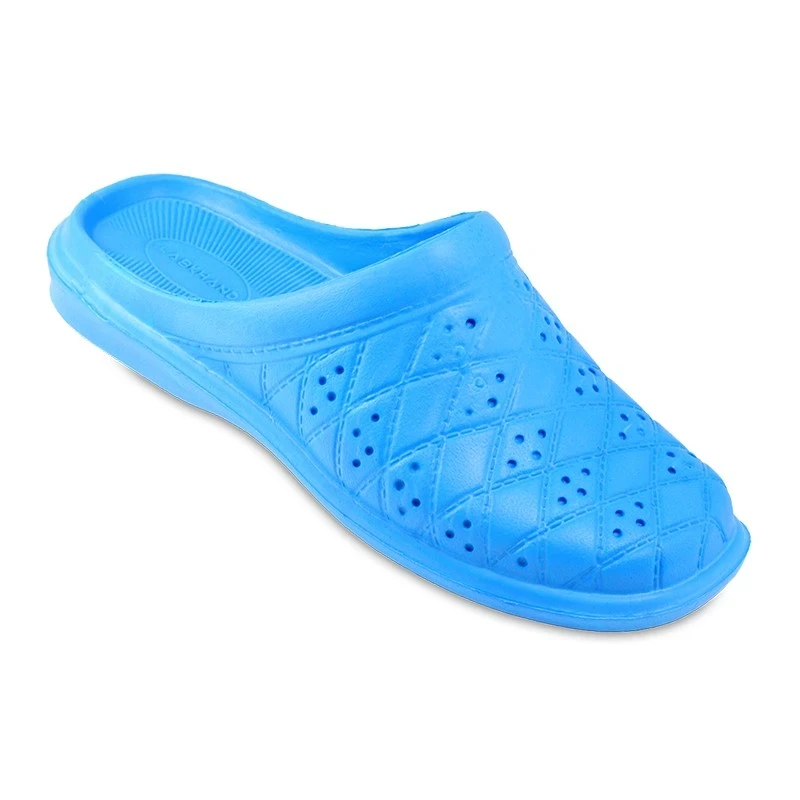 نعال مشکات لبخند