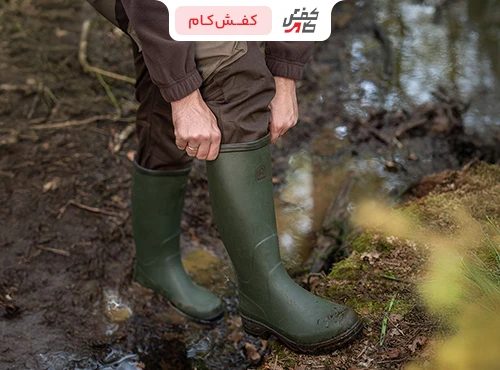 چکمه مردانه مناسب چه فصل‌ها و چه فعالیت‌هایی است؟ بررسی کاربری در کشاورزی، طبیعت و شهر